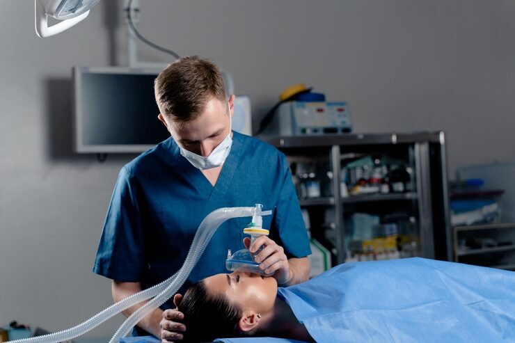anesthesiologist making ingalation anesthesia patient doctor puts mask patient before starting operation_255847 4236